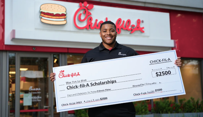 Balancing Work and Study: How the Chick-fil-A Scholarship Empowers Team Members